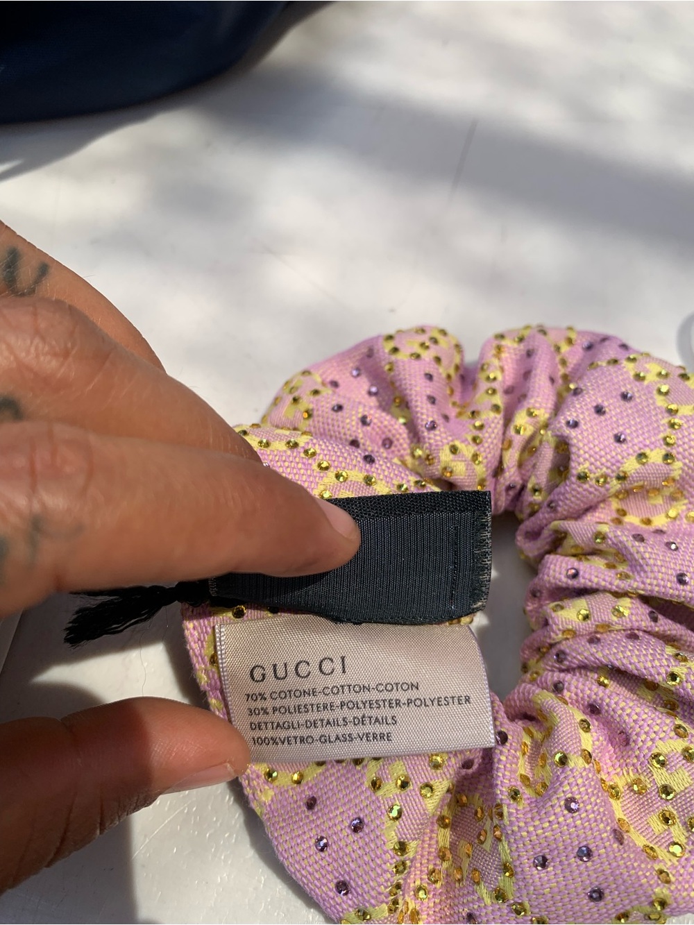 Gucci Pink Scrunchie with Gold Logo Embellishment - Picture 3 of 12